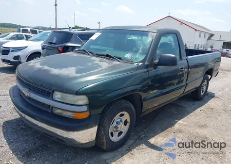 2001 Chevrolet Silverado 1500 из США, поврежденный, VIN 1GCEC14V91E184724